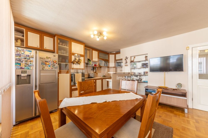 Продава  3-стаен град Варна , Бриз , 100 кв.м | 45981102 - изображение [5]