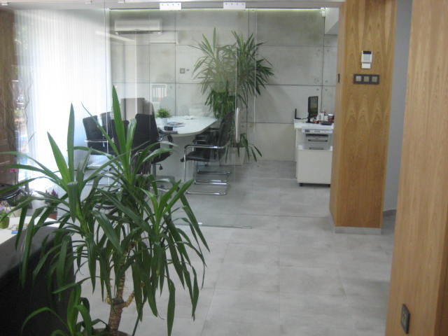 Продава ОФИС, гр. Варна, Окръжна болница-Генерали, снимка 2 - Офиси - 54119246