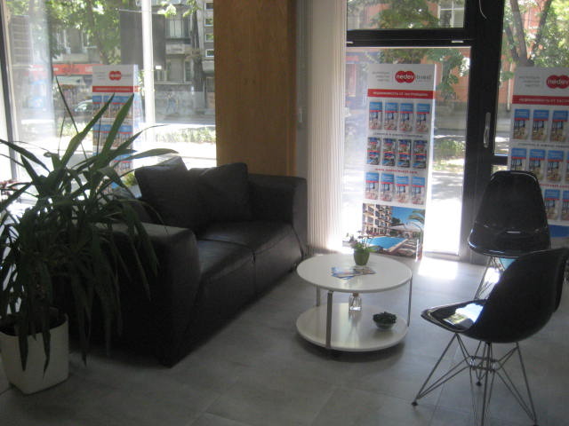 Продава ОФИС, гр. Варна, Окръжна болница-Генерали, снимка 5 - Офиси - 54119246