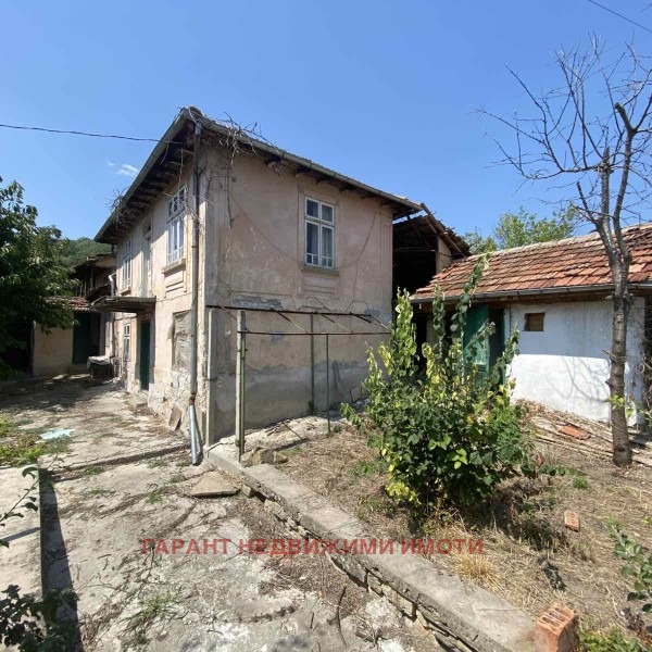 Продава КЪЩА, гр. Дряново, област Габрово