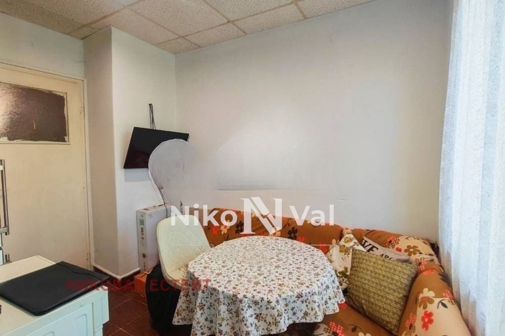 Продава 2-СТАЕН, гр. София, Толстой, снимка 2 - Апартаменти - 54194453