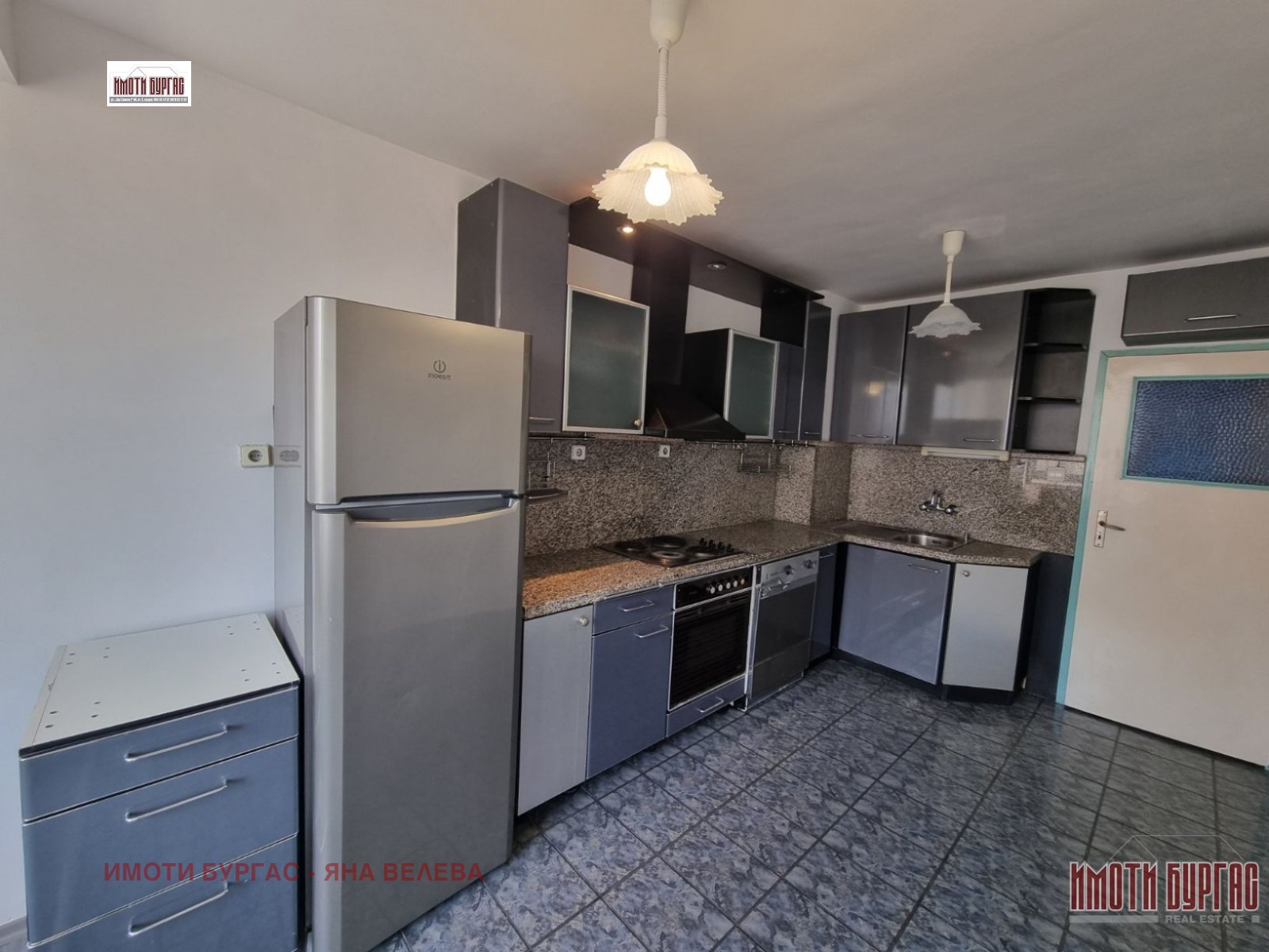 Продава 3-СТАЕН, гр. Бургас, Възраждане, снимка 10 - Апартаменти - 54162572