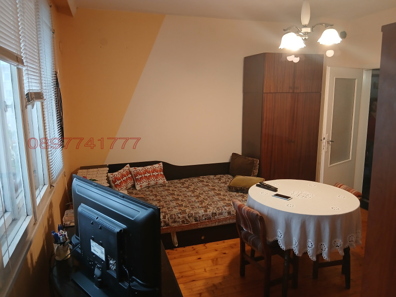 Продава 4-СТАЕН, гр. Шумен, Пазара, снимка 11 - Апартаменти - 52781240