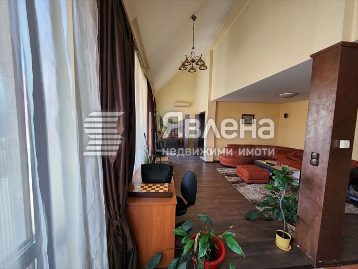 Продава МНОГОСТАЕН, гр. София, Център, снимка 2 - Апартаменти - 53979725