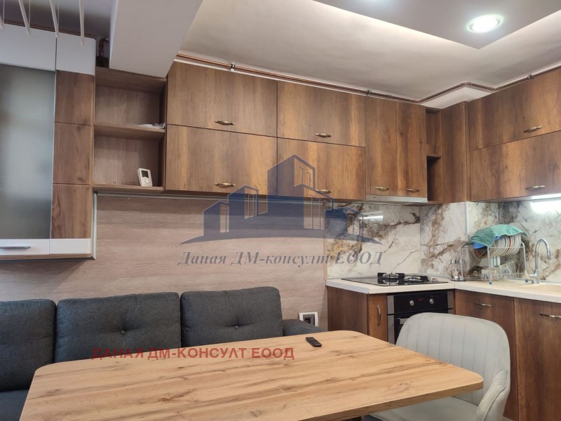 Продава 3-СТАЕН, гр. Шумен, Център, снимка 12 - Апартаменти - 52744887