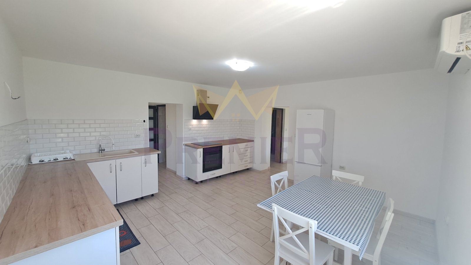 Продава КЪЩА, с. Вранино, област Добрич, снимка 3 - Къщи - 54343614