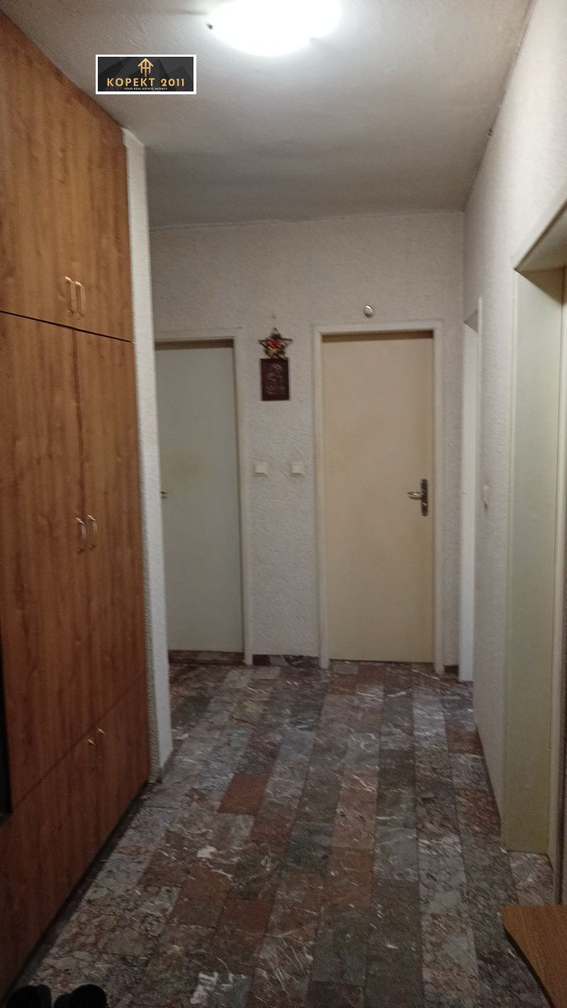 Продава 3-СТАЕН в град Русе, Широк център - 105 кв.м / 168 000 € » 328 579.44 лв., КОРЕКТ 2011 РУСЕ ЕООД