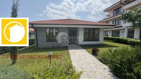 Casa Ajeloy, región Burgas
