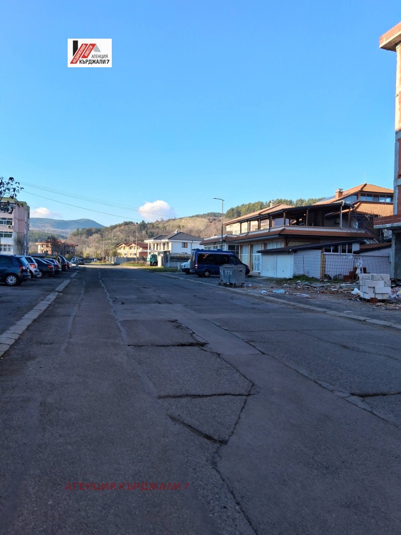 Продава 3-СТАЕН, гр. Кърджали, Възрожденци, снимка 3 - Апартаменти - 53346906