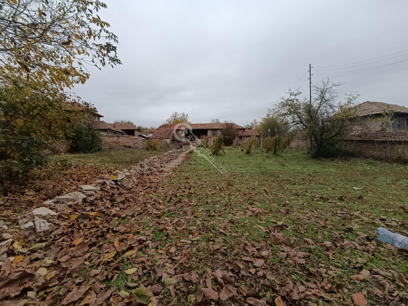 Продава КЪЩА, с. Долна Липница, област Велико Търново, снимка 9 - Къщи - 52465187