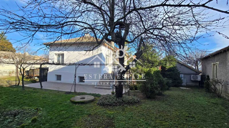 Продава КЪЩА, гр. Шумен, Дивдядово, снимка 2 - Къщи - 53497972