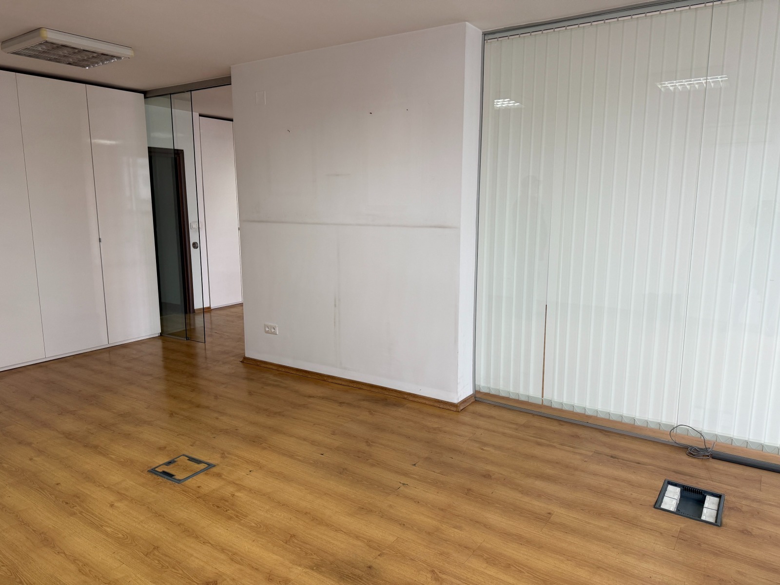 Продава 3-СТАЕН, гр. София, Иван Вазов, снимка 4 - Апартаменти - 55060903