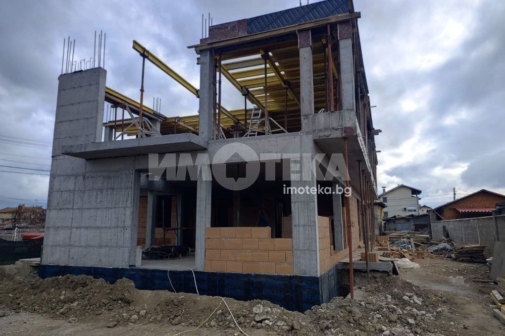 Продава КЪЩА, гр. София, с. Кривина