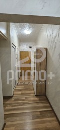 Продава 3-СТАЕН, град Велико Търново, Чолаковци • 110000 € / 215141.30 лв. • 49358084 13