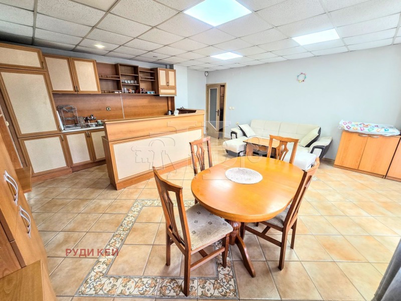 Продава  2-стаен град Добрич , Кралска зона , 80 кв.м | 65189773 - изображение [2]