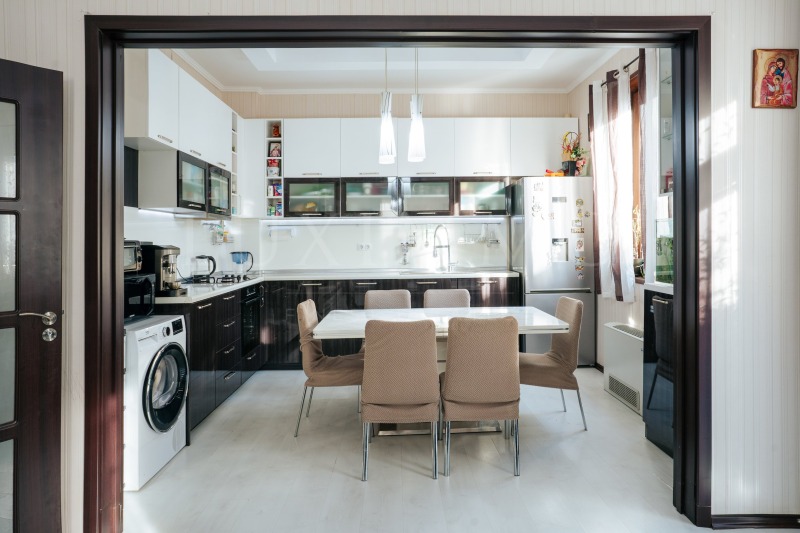 De vânzare  2 dormitoare Burgas , Țentâr , 138 mp | 38783847 - imagine [2]