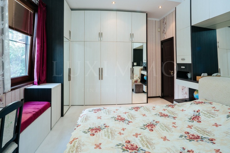 De vânzare  2 dormitoare Burgas , Țentâr , 138 mp | 38783847 - imagine [6]