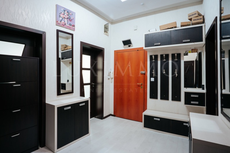 De vânzare  2 dormitoare Burgas , Țentâr , 138 mp | 38783847 - imagine [4]