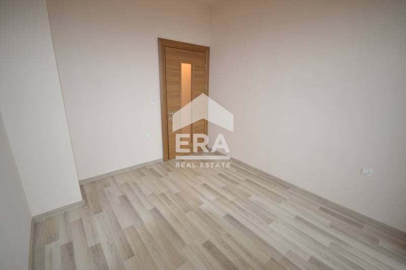 Продава МНОГОСТАЕН, гр. Хасково, Тракийски