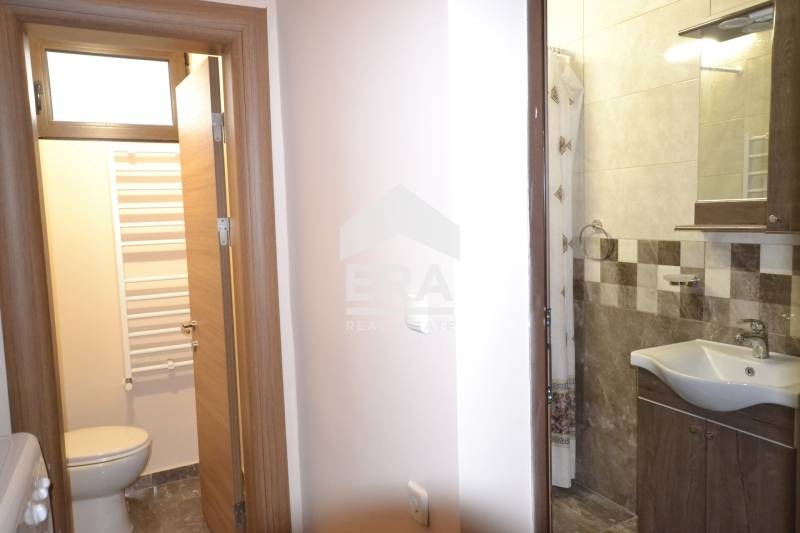 Продава МНОГОСТАЕН, гр. Хасково, Тракийски, снимка 3 - Апартаменти - 53326202