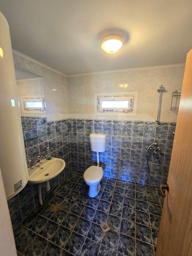 Продава КЪЩА, с. Дъбрава, област Добрич, снимка 10 - Къщи - 52479318