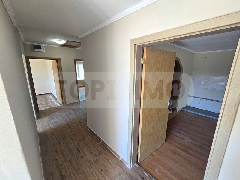 Продава КЪЩА, с. Дъбрава, област Добрич, снимка 2 - Къщи - 52479318