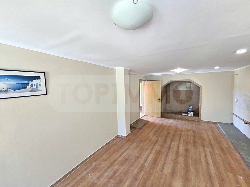 Продава КЪЩА, с. Дъбрава, област Добрич, снимка 3 - Къщи - 52479318