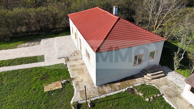 Продава КЪЩА, с. Дъбрава, област Добрич, снимка 13 - Къщи - 52479318