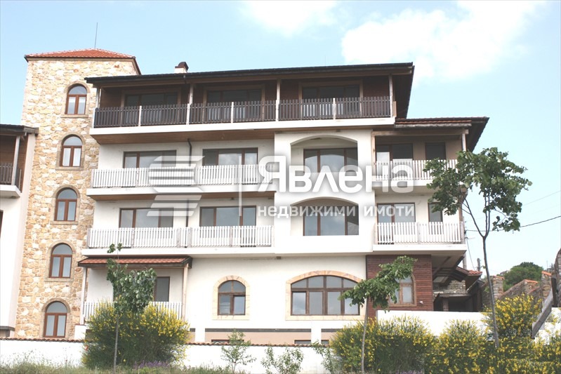 Продава ХОТЕЛ, с. Емона, област Бургас, снимка 2 - Хотели - 52448500