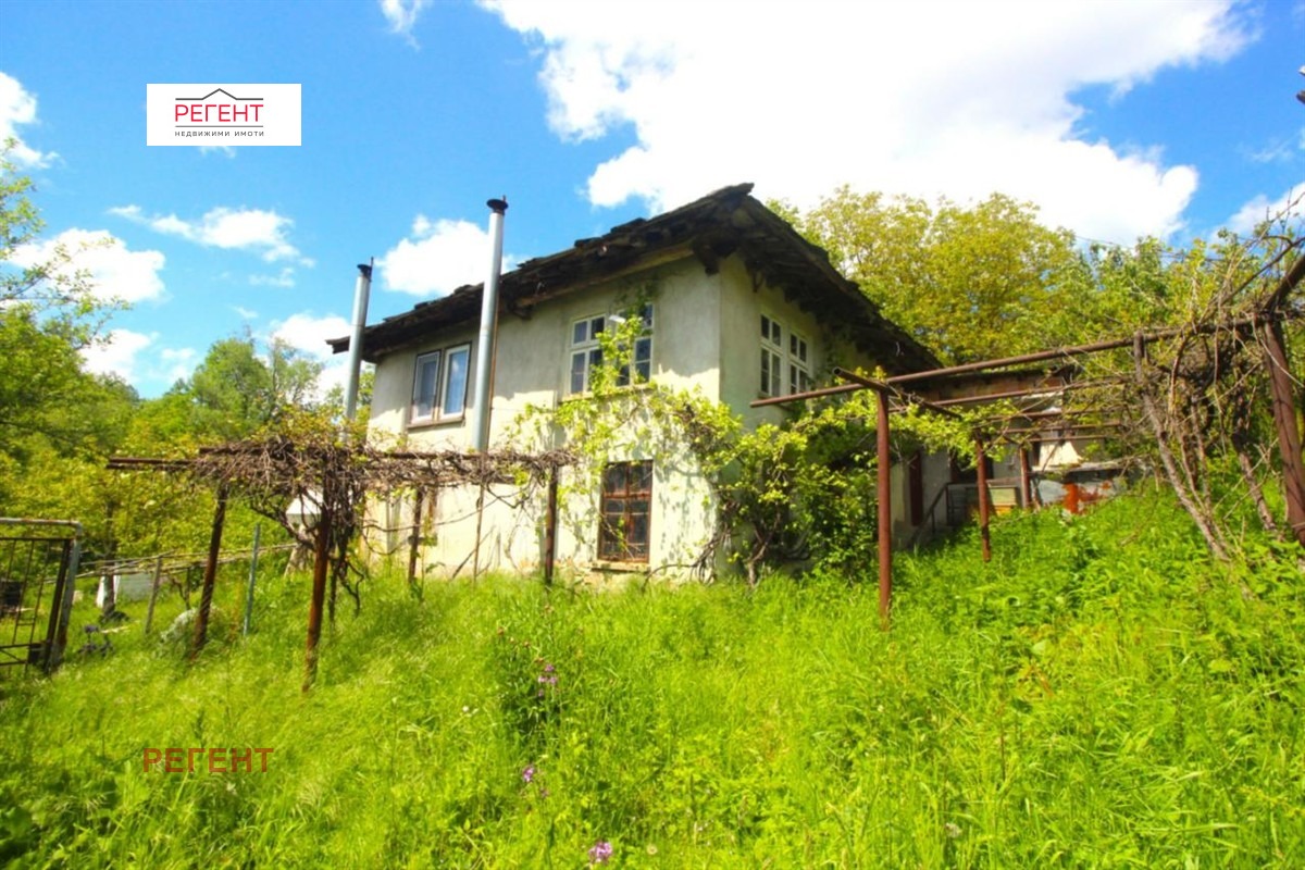 Продава КЪЩА, с. Съботковци, област Габрово, снимка 2 - Къщи - 55570463