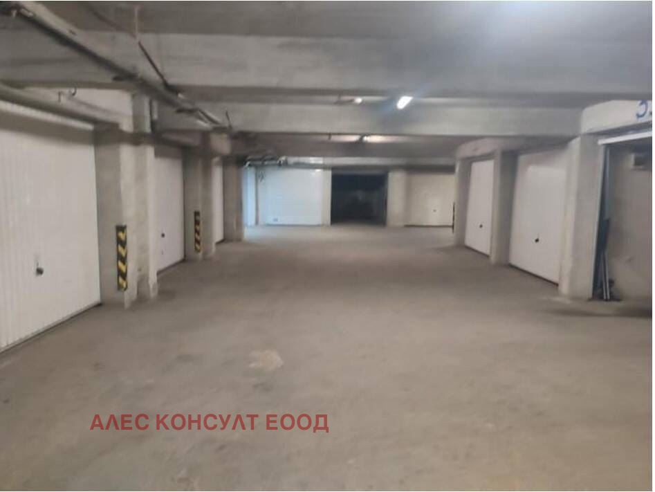 Продава ГАРАЖ, ПАРКОМЯСТО, гр. София, Манастирски ливади, снимка 2 - Гаражи и паркоместа - 54929852