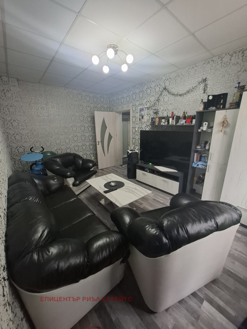 Продава  2-стаен град Перник , Христо Ботев , 50 кв.м | 41657317