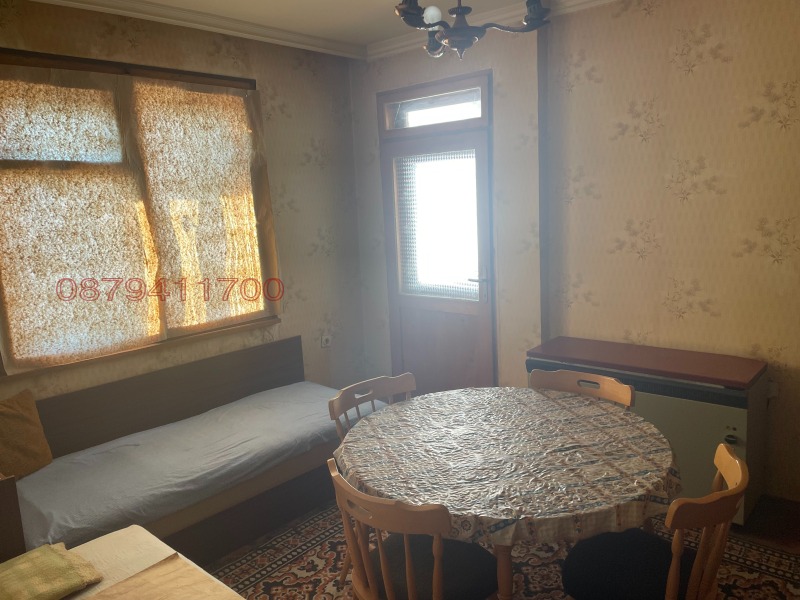 Продава МНОГОСТАЕН, гр. Карлово, област Пловдив, снимка 2 - Апартаменти - 52926487