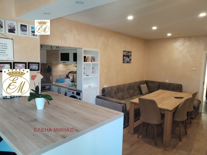 Продава 3-СТАЕН, гр. Шумен, Добруджански, снимка 3 - Апартаменти - 53038693