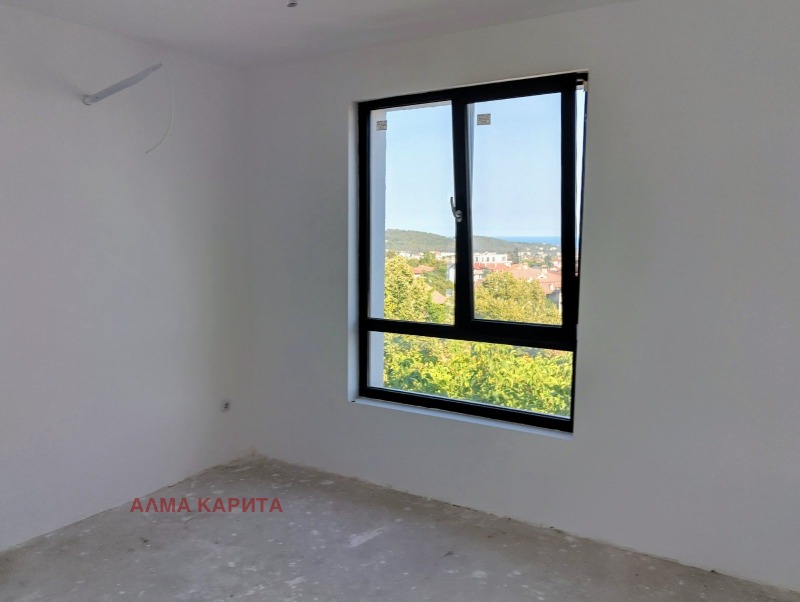 Продава ЕТАЖ ОТ КЪЩА, гр. Варна, Виница, снимка 6 - Етаж от къща - 52463916