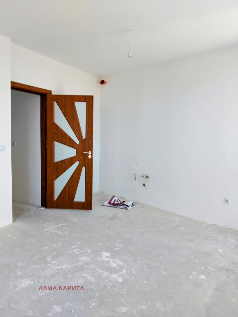 Продава ЕТАЖ ОТ КЪЩА, гр. Варна, Виница, снимка 5 - Етаж от къща - 52463916