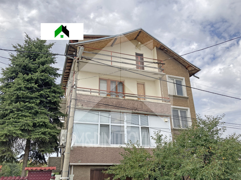 Продава  Етаж от къща област Шумен , гр. Нови пазар , 168 кв.м | 16051251