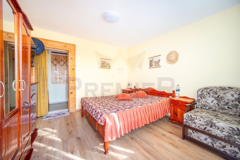 Продава КЪЩА, гр. Балчик, област Добрич, снимка 5 - Къщи - 53082935