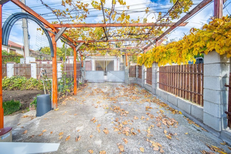 Продава КЪЩА, гр. Балчик, област Добрич, снимка 15 - Къщи - 53082935