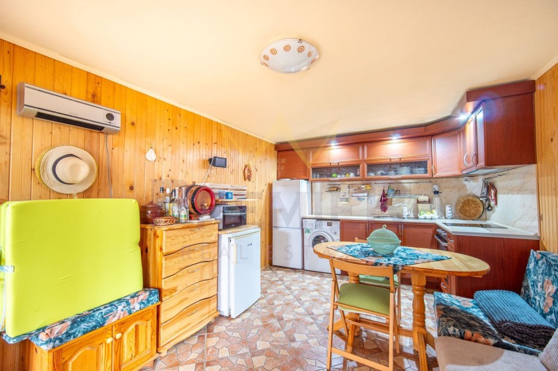 Продава КЪЩА, гр. Балчик, област Добрич, снимка 2 - Къщи - 53082935