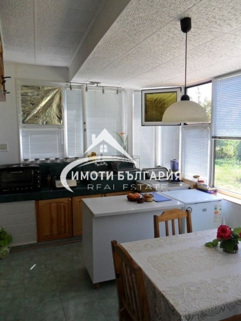 Продава КЪЩА, с. Певците, област Пловдив, снимка 2 - Къщи - 55940303