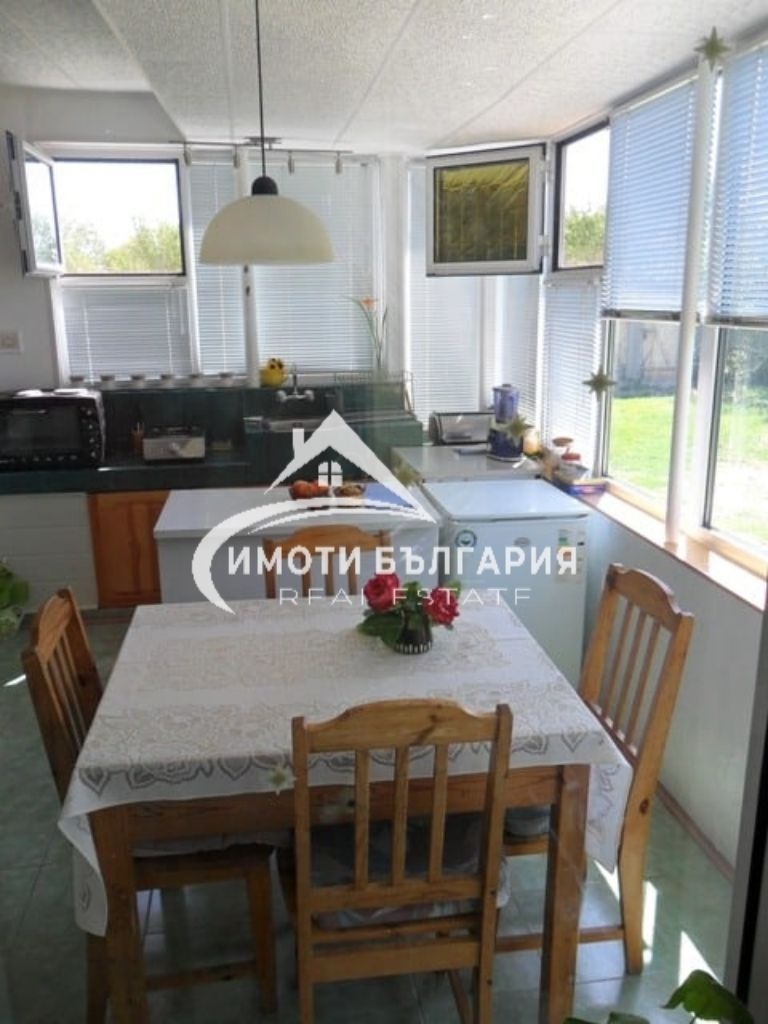 Продава КЪЩА, с. Певците, област Пловдив, снимка 3 - Къщи - 55940303