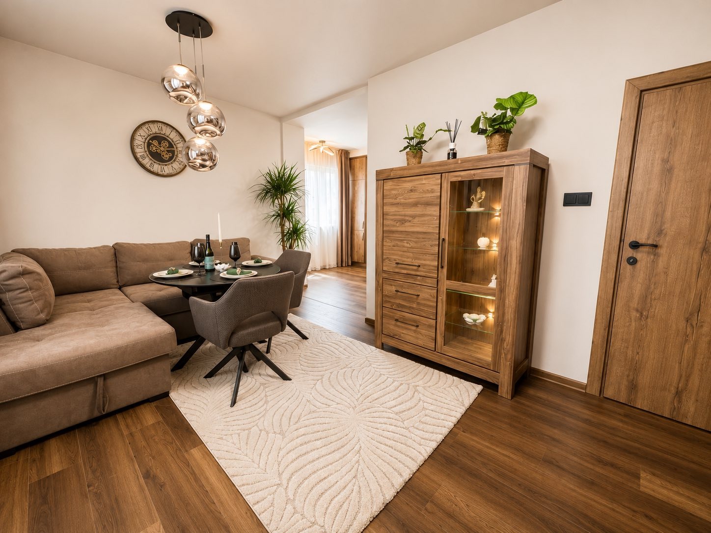 Продава 3-СТАЕН, гр. Варна, ВИНС-Червен площад, снимка 2 - Апартаменти - 55457559