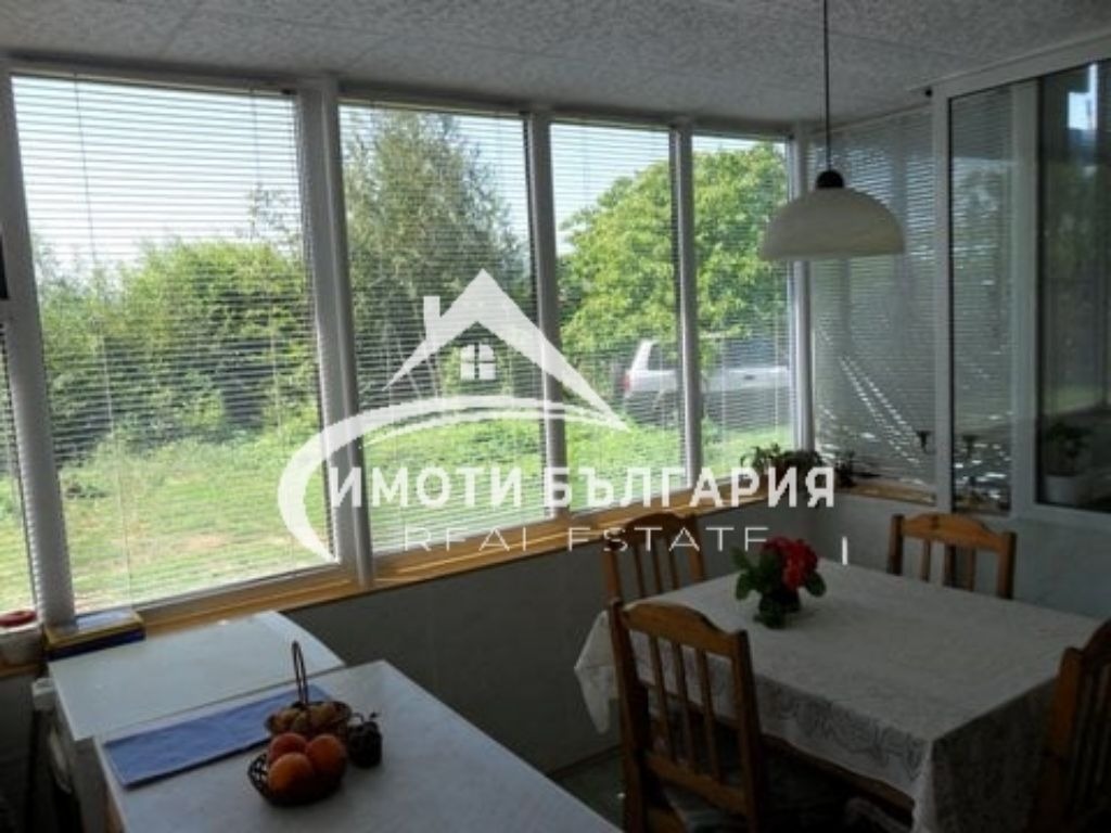 Продава КЪЩА, с. Певците, област Пловдив, снимка 8 - Къщи - 55940303