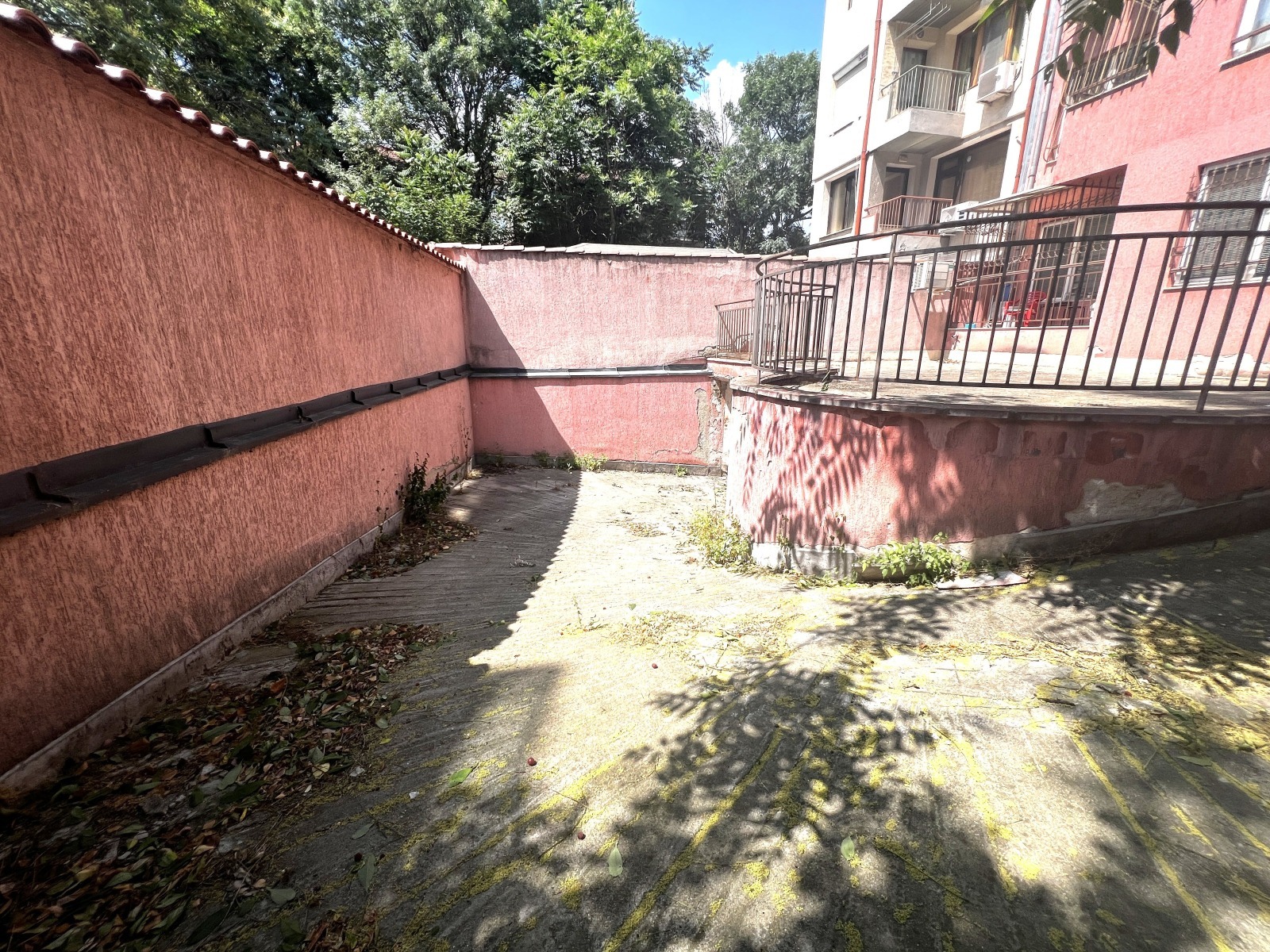 Продава ГАРАЖ, ПАРКОМЯСТО, гр. София, Оборище, снимка 2 - Гаражи и паркоместа - 54015830