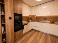 Продава 3-СТАЕН, град Варна, ВИНС-Червен площад • 359990 € / 704079.24 лв. • 49564806 7