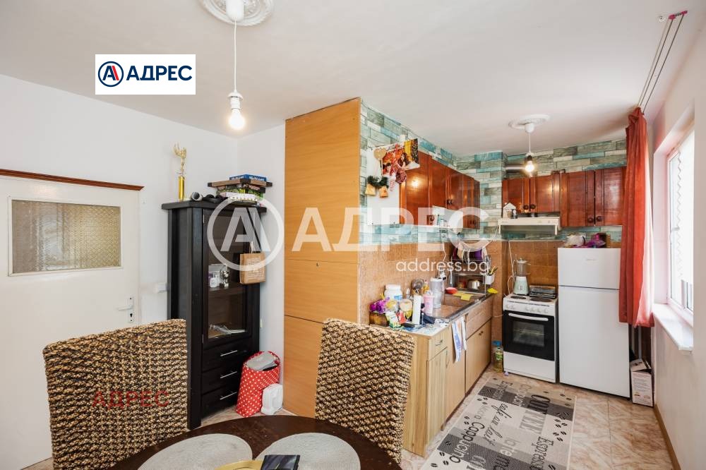 Продава 3-СТАЕН, гр. Варна, Левски 1