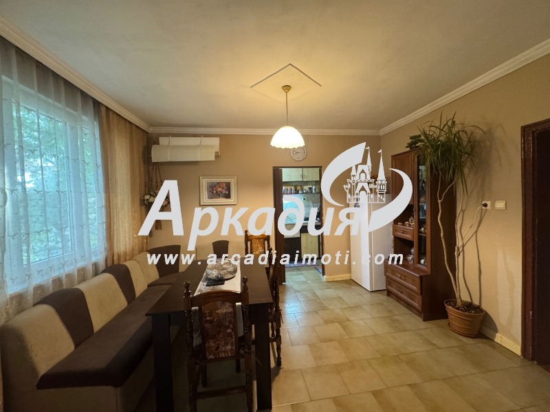 Продава  4-стаен, град Пловдив, Въстанически •  181 900 € • ID 22498481 — holmes.bg - [1] 