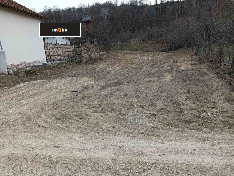 Продава ПАРЦЕЛ, с. Черни Осъм, област Ловеч