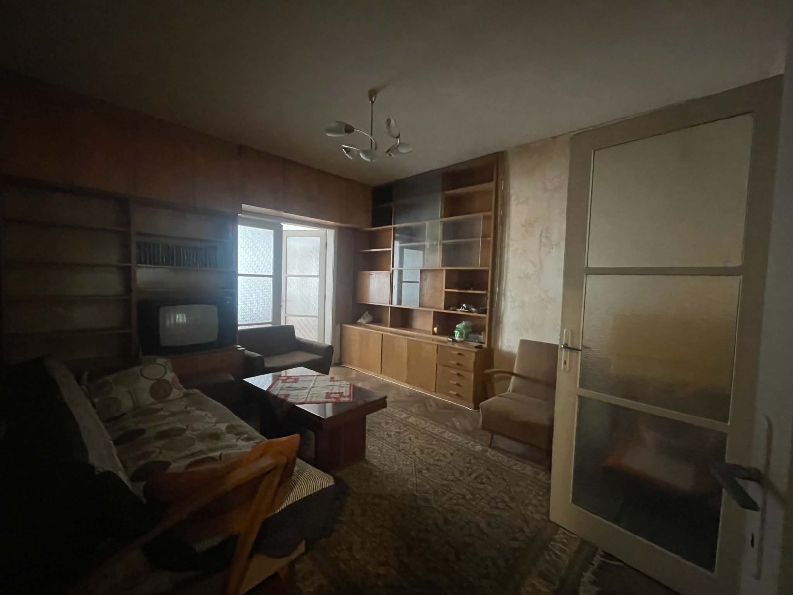 Продава ЕТАЖ ОТ КЪЩА, гр. Пловдив, Център, снимка 3 - Етаж от къща - 55232157